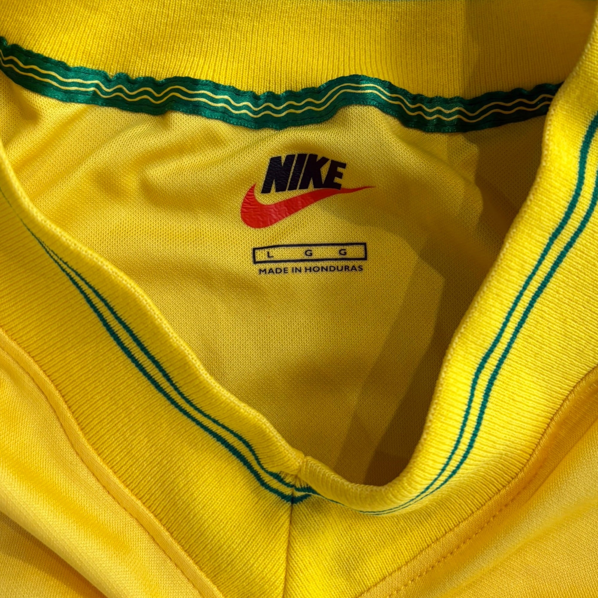R9 Nike Vintage Tee (Large)