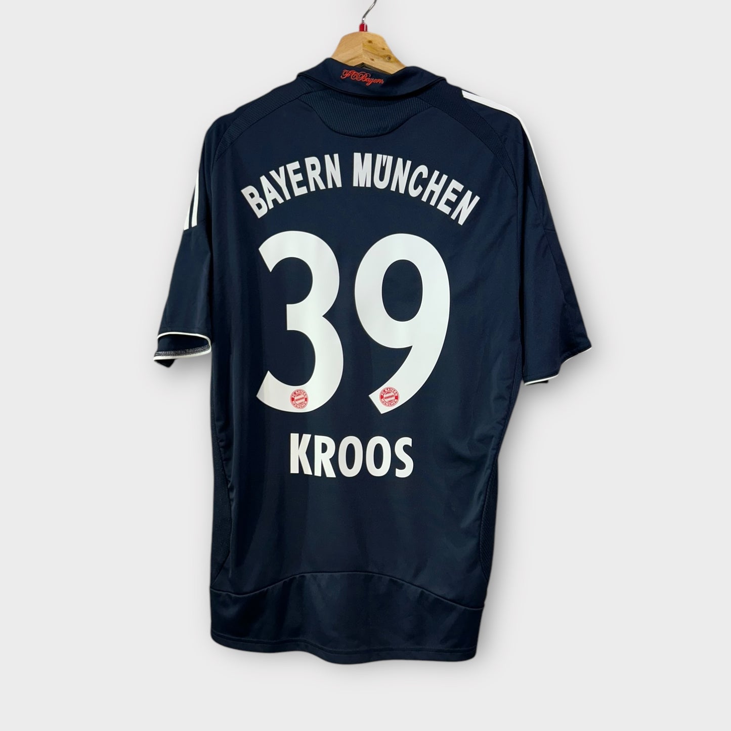 Bayern Munich 2008-09 Away - Kroos 39 (Large)