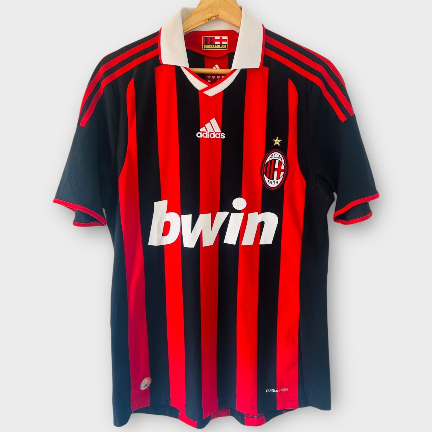 AC Milan 2009/10 Home - Kaká 22 (Small)