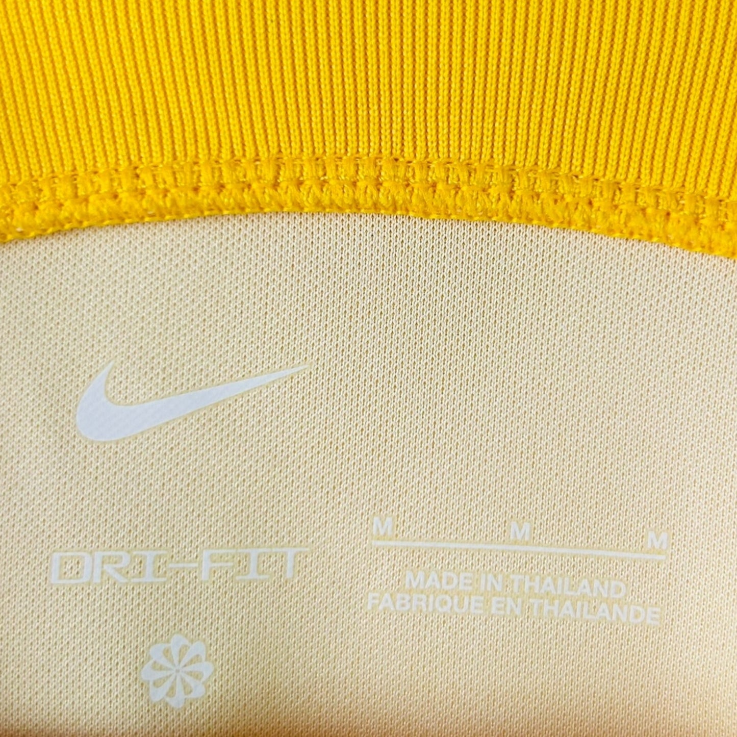 FC Barcelona 2022/25 4th - Cubarsí 33 (Medium)