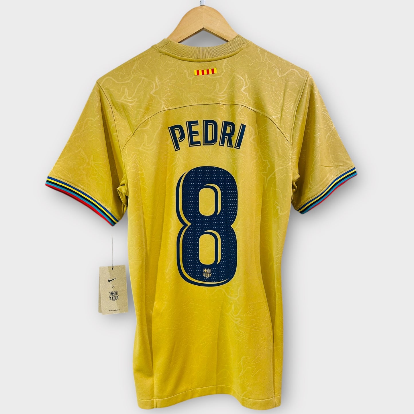 FC Barcelona 2022/23 Away - Pedri 8 (XS)