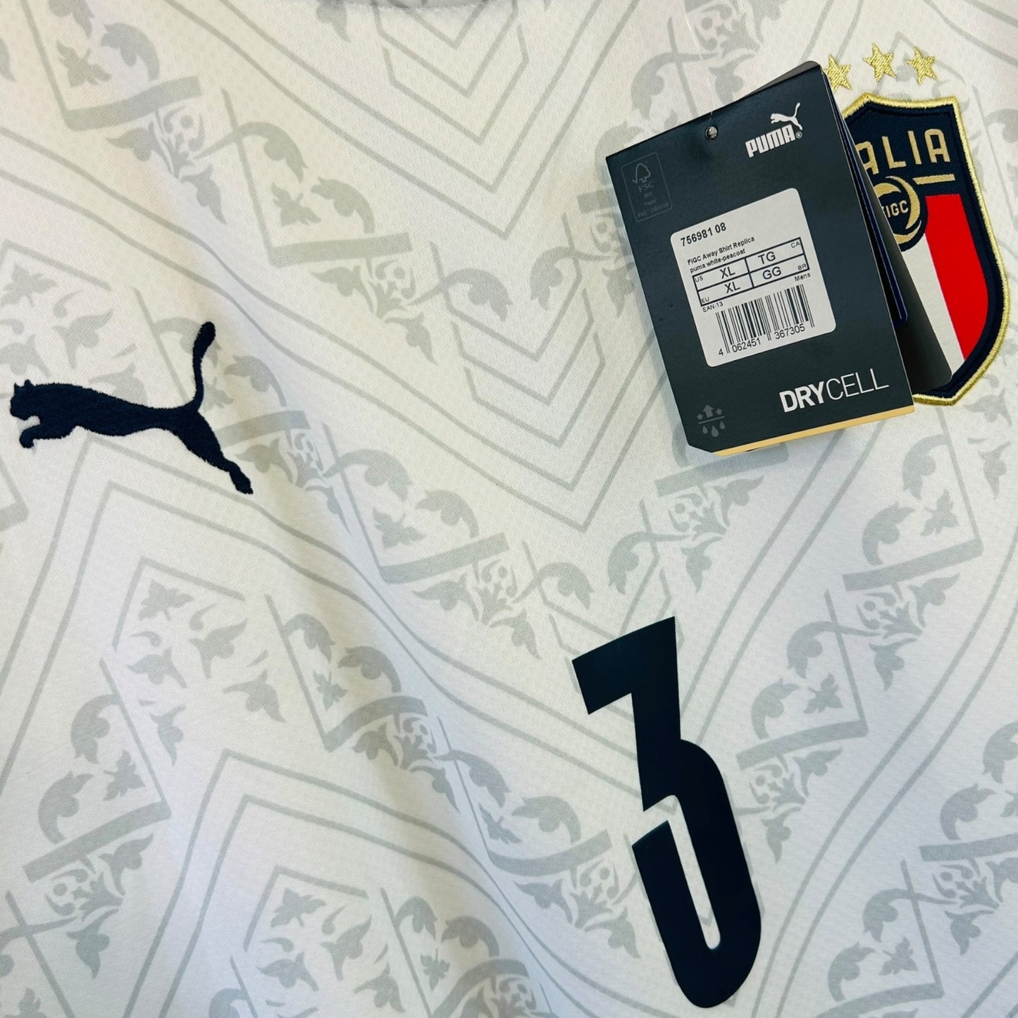 Italy 2021 Away - Chiellini 3 *BNWT* (XL)