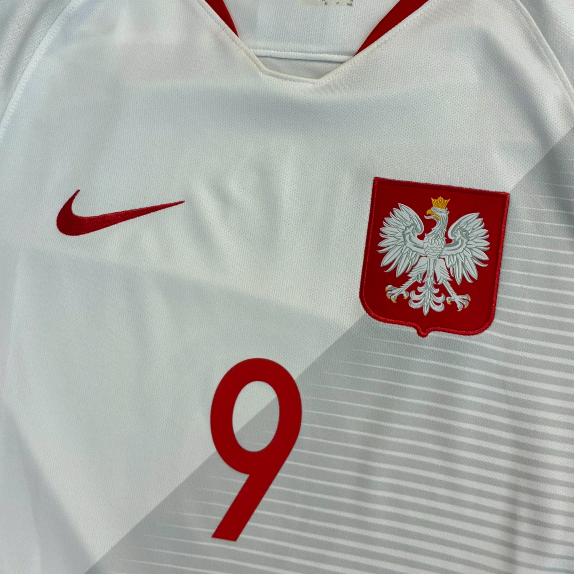 Poland 2018 Home - Lewandowski 9 (Small)