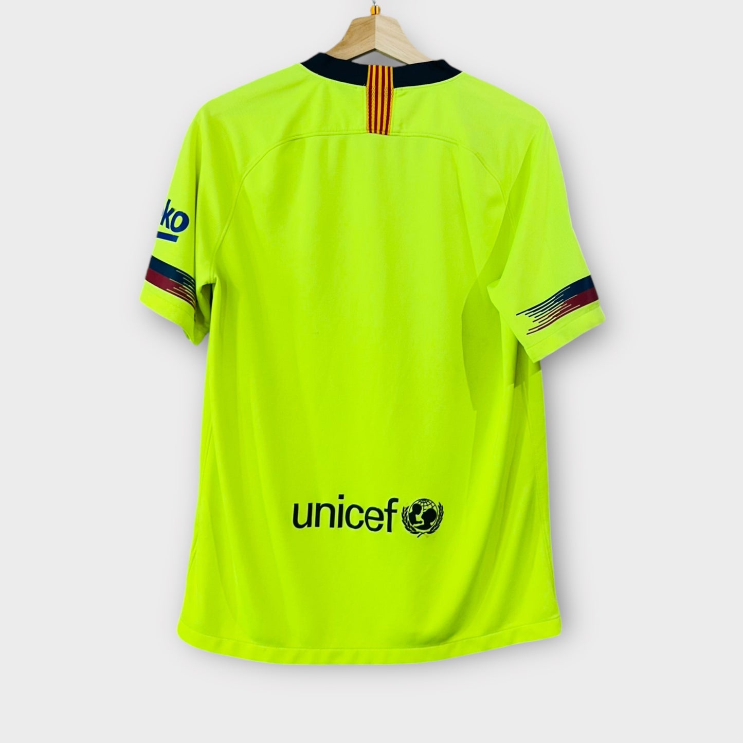 FC Barcelona 2018/19 Away Shirt (Medium)