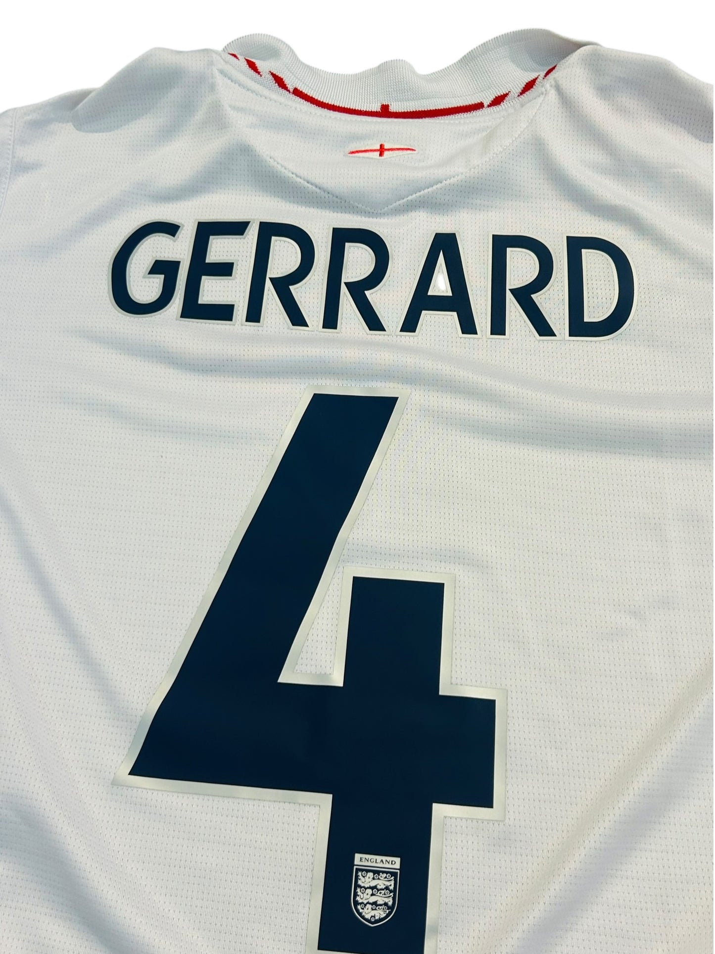 England 2006 Home - Gerrard 4 (Medium)