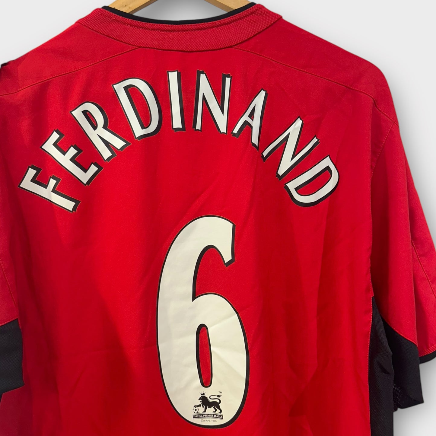 Manchester United 2002/04 Home - Ferdinand 6 (Large)