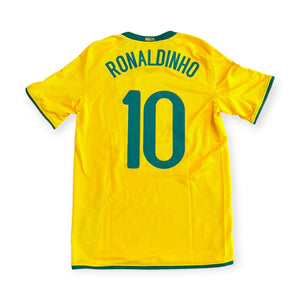 Brazil 2008 Home - Ronaldinho 10 (Small)