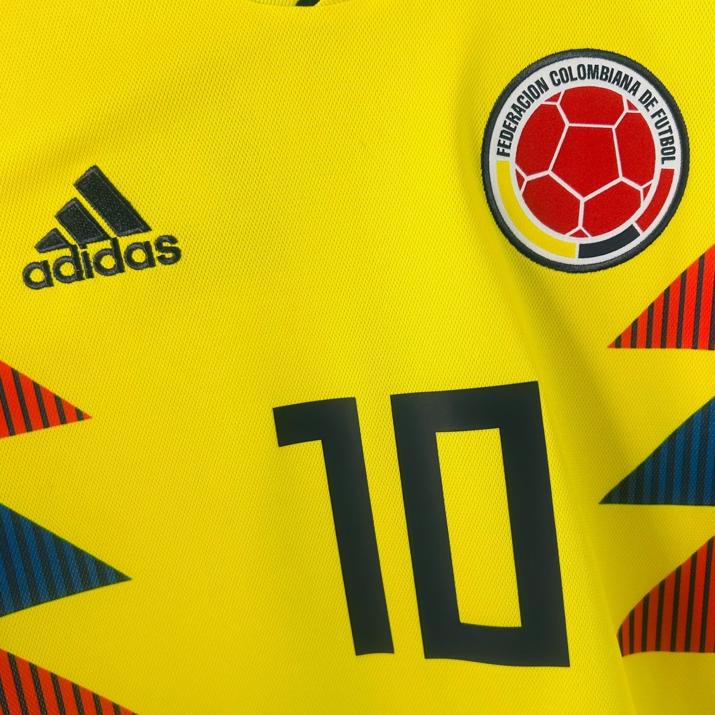 Colombia 2018 Home - James 10 (XL)