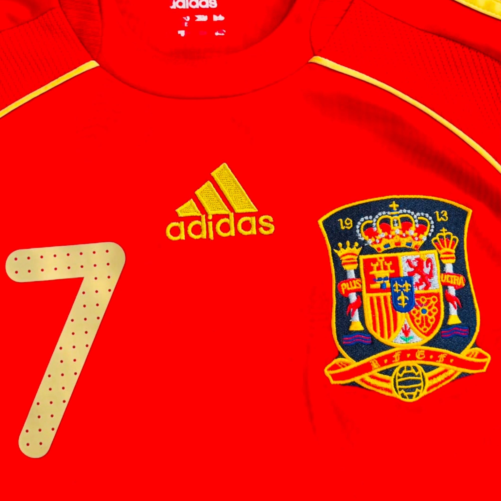 Spain 2008 Home - David Villa 7 (Small)