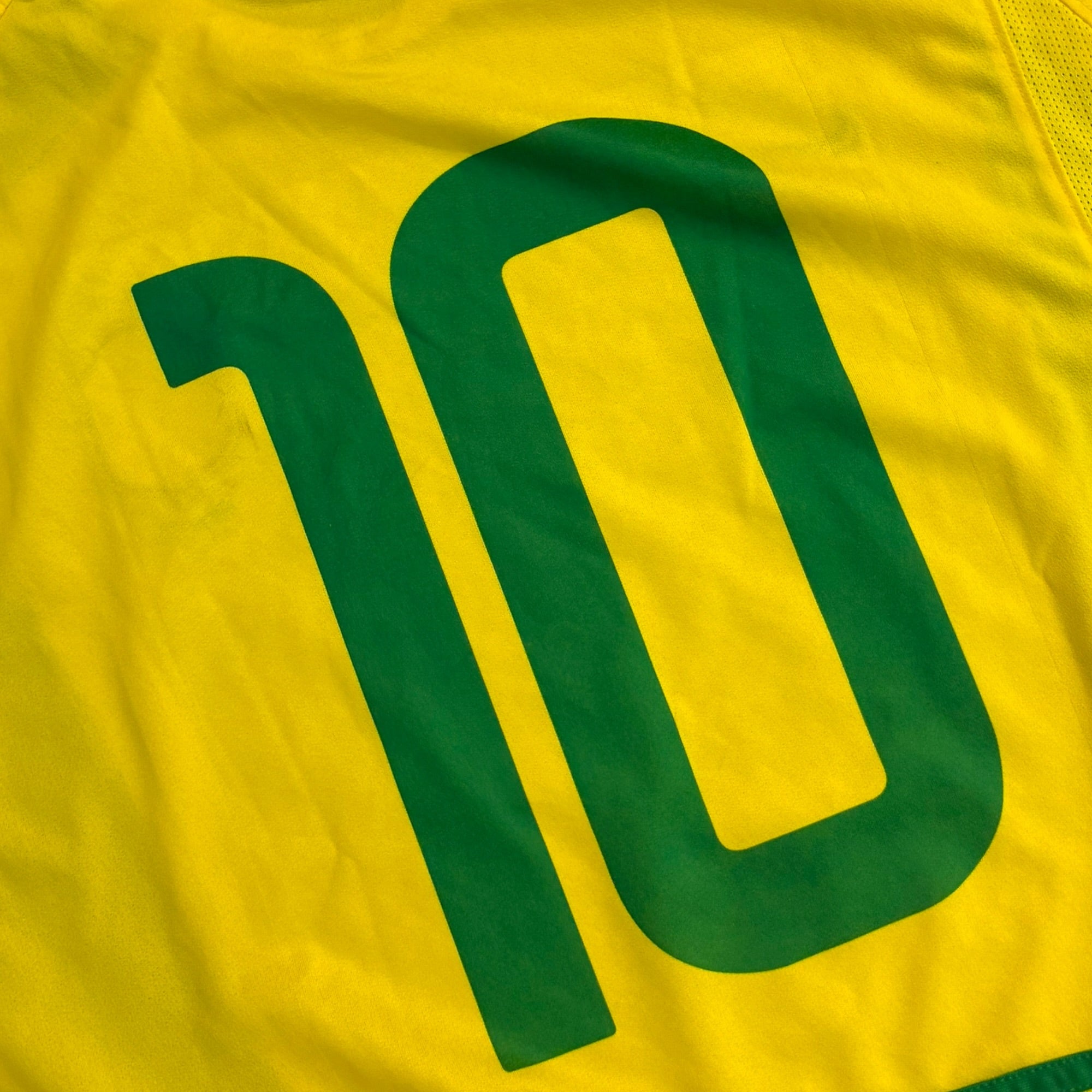 Brazil 2002 Home - #10 (Medium)