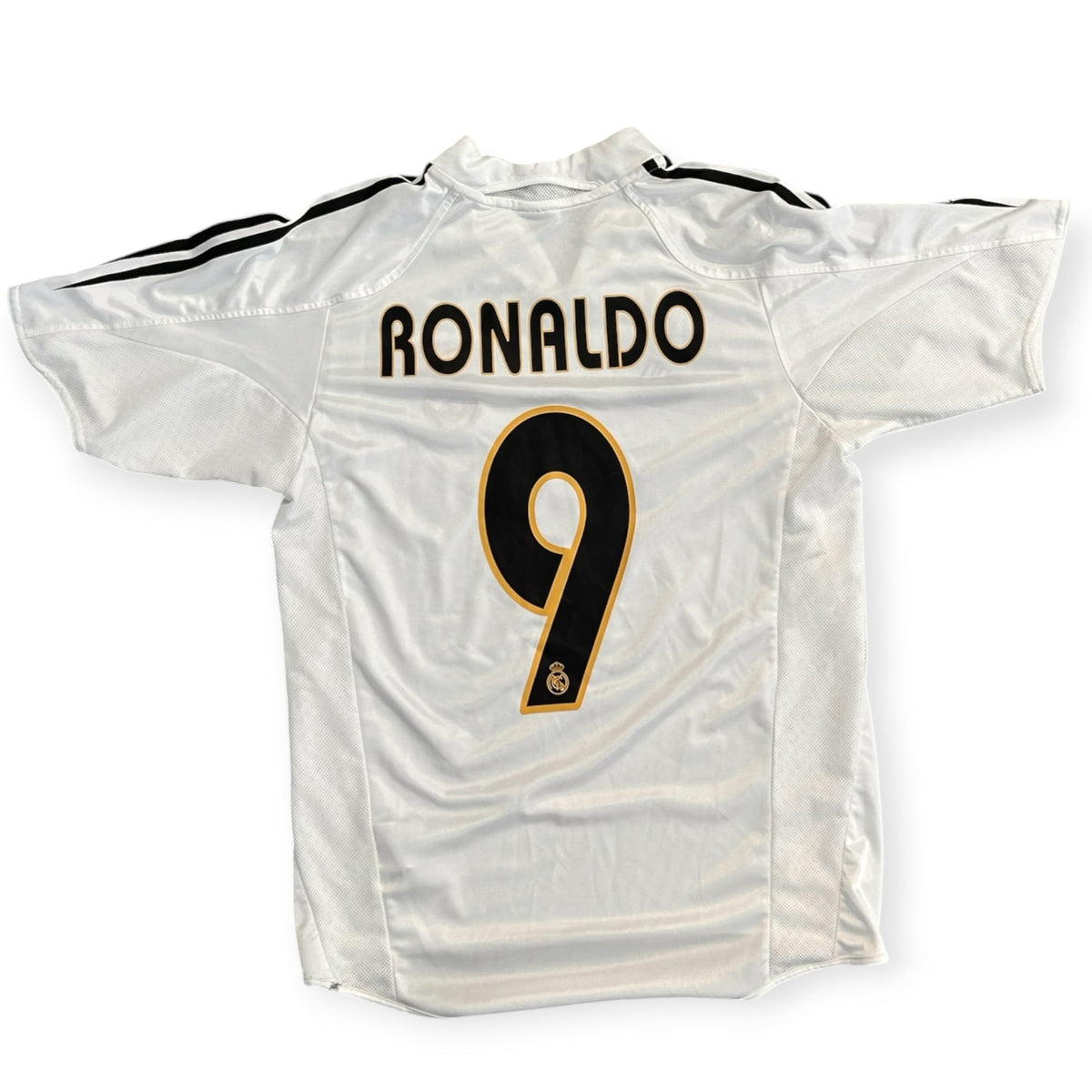 Real Madrid 2004/05 Home - Ronaldo 9 (Small)