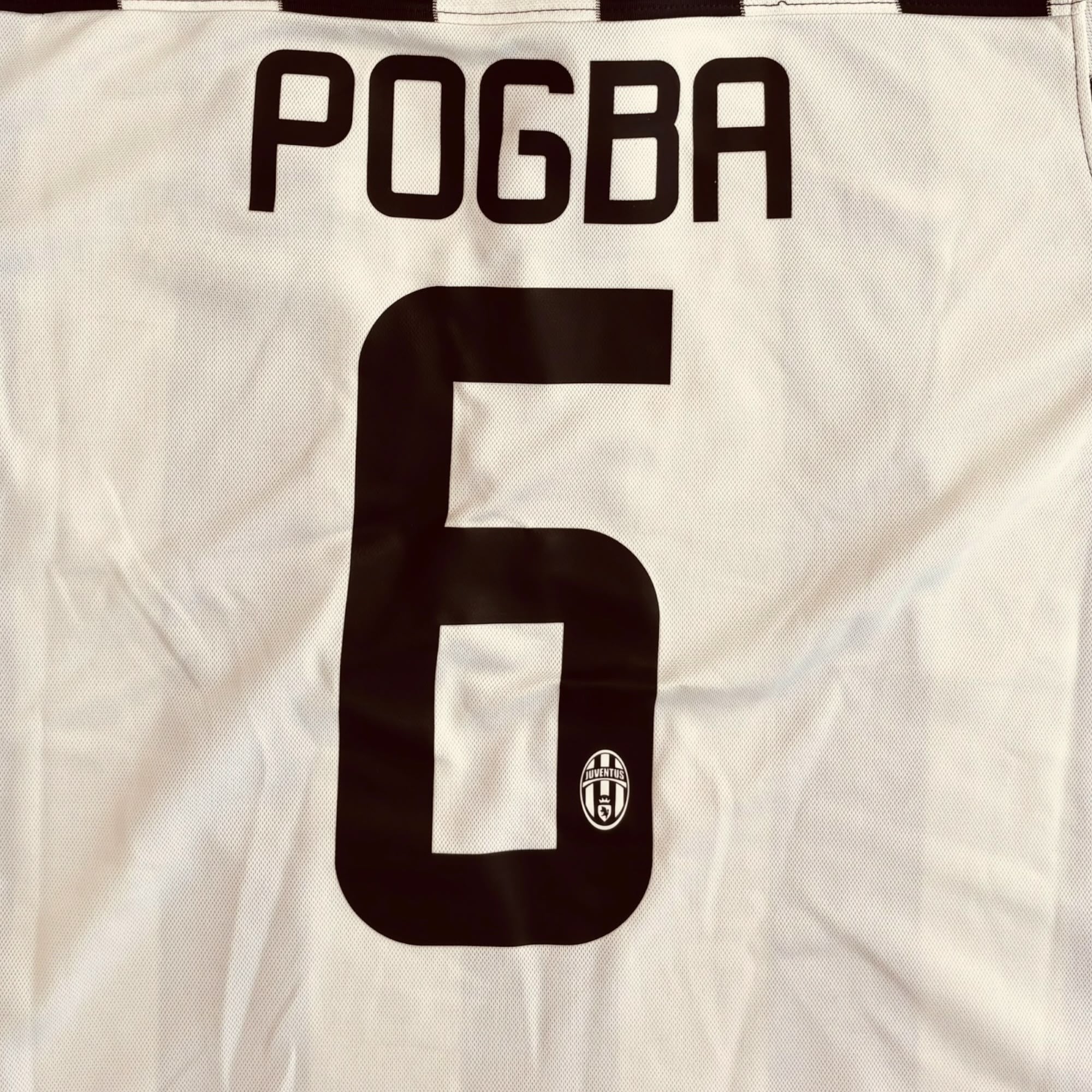 Juventus FC 2014/15 Home - Pogba 6 (Medium)