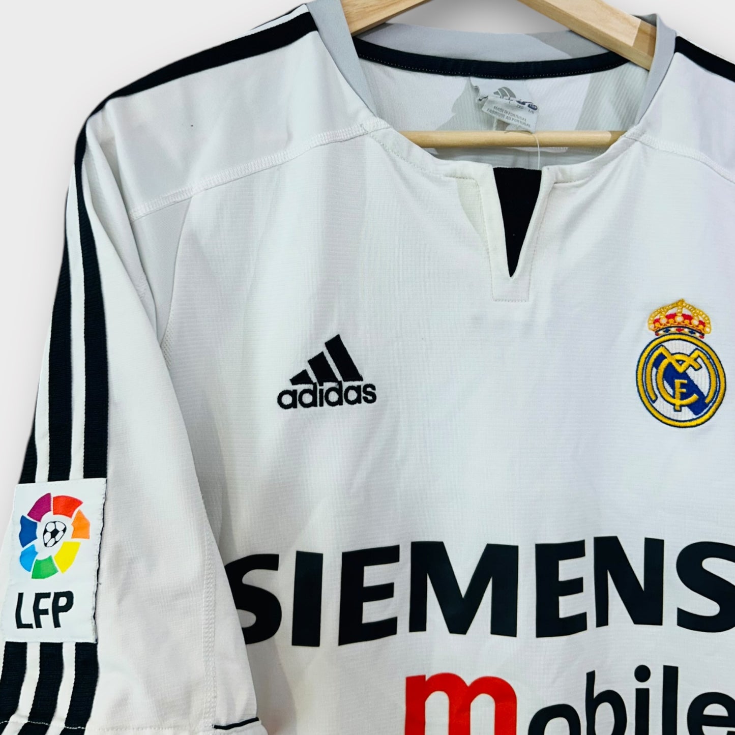 Real Madrid 2003/04 Home Shirt (Large)