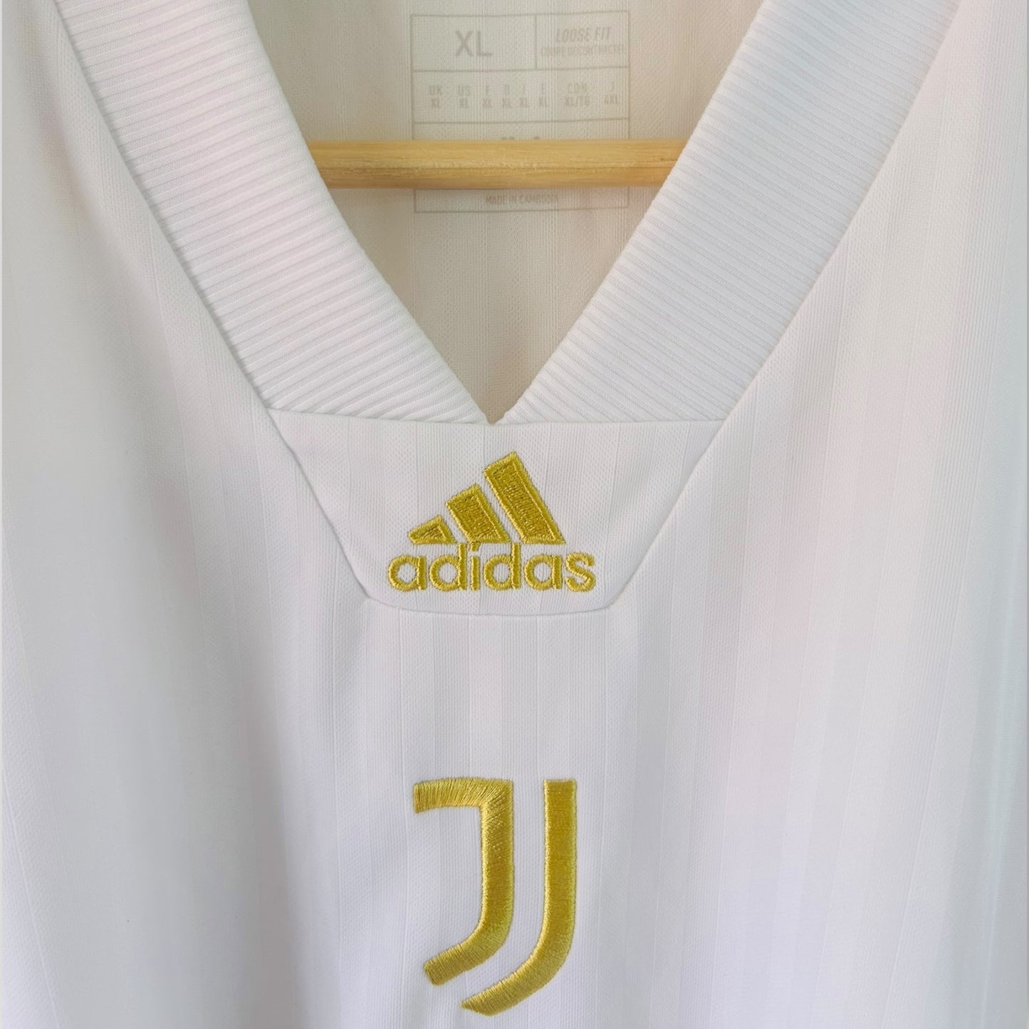 Juventus Adidas Icon Shirt (XL)