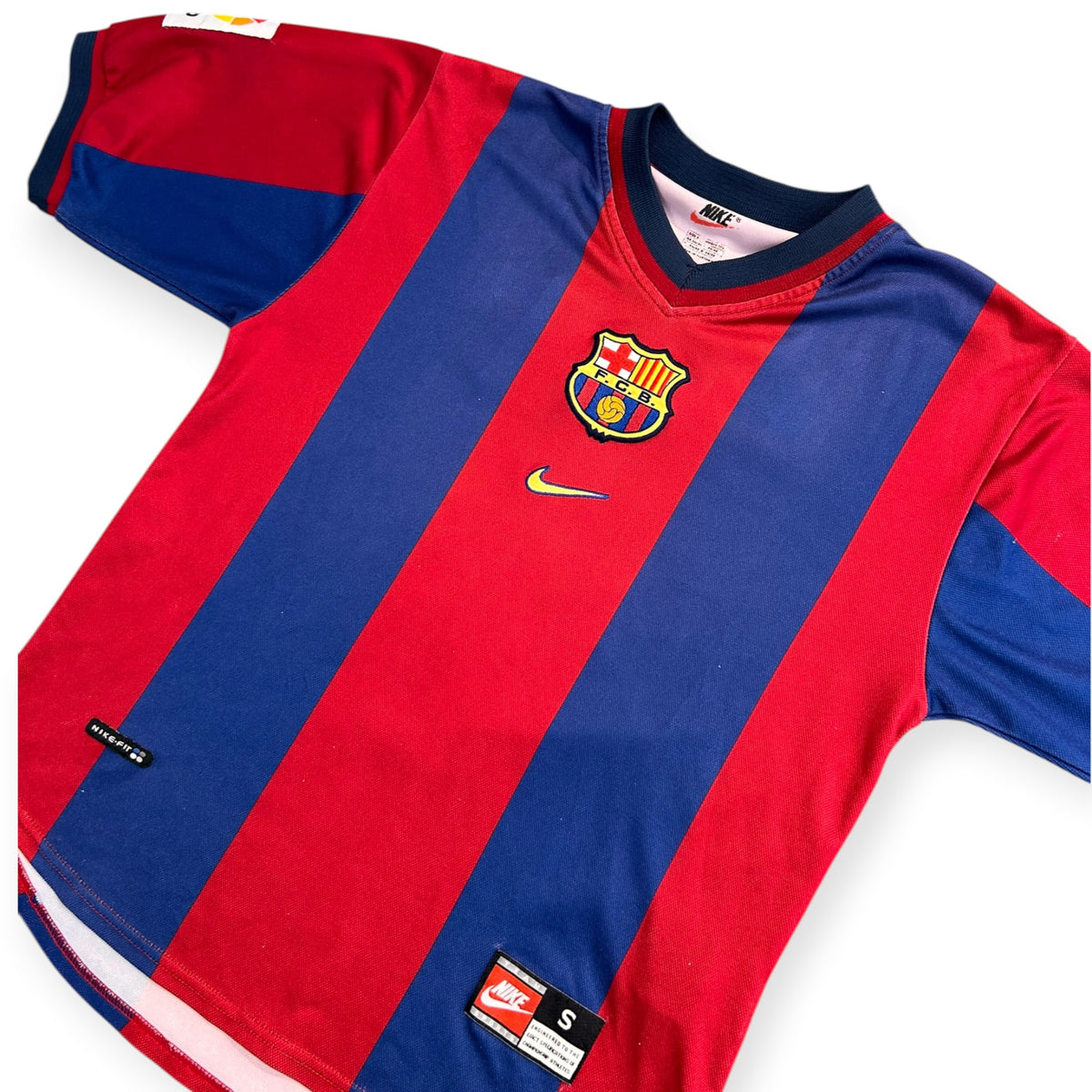 FC Barcelona 1998/99 Home - Guardiola 4 (Small)