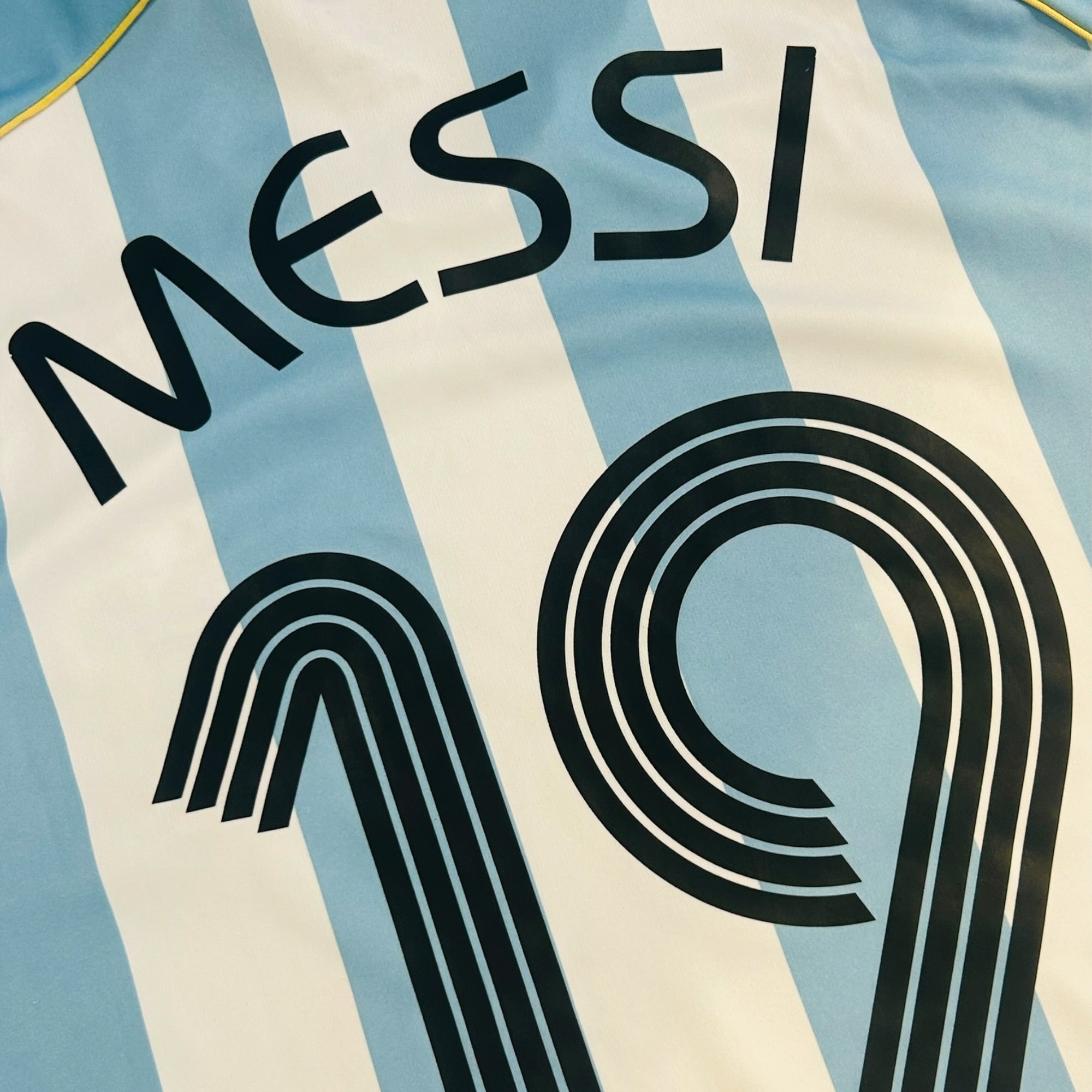 Argentina 2006 Home - Messi 19 (2XL)