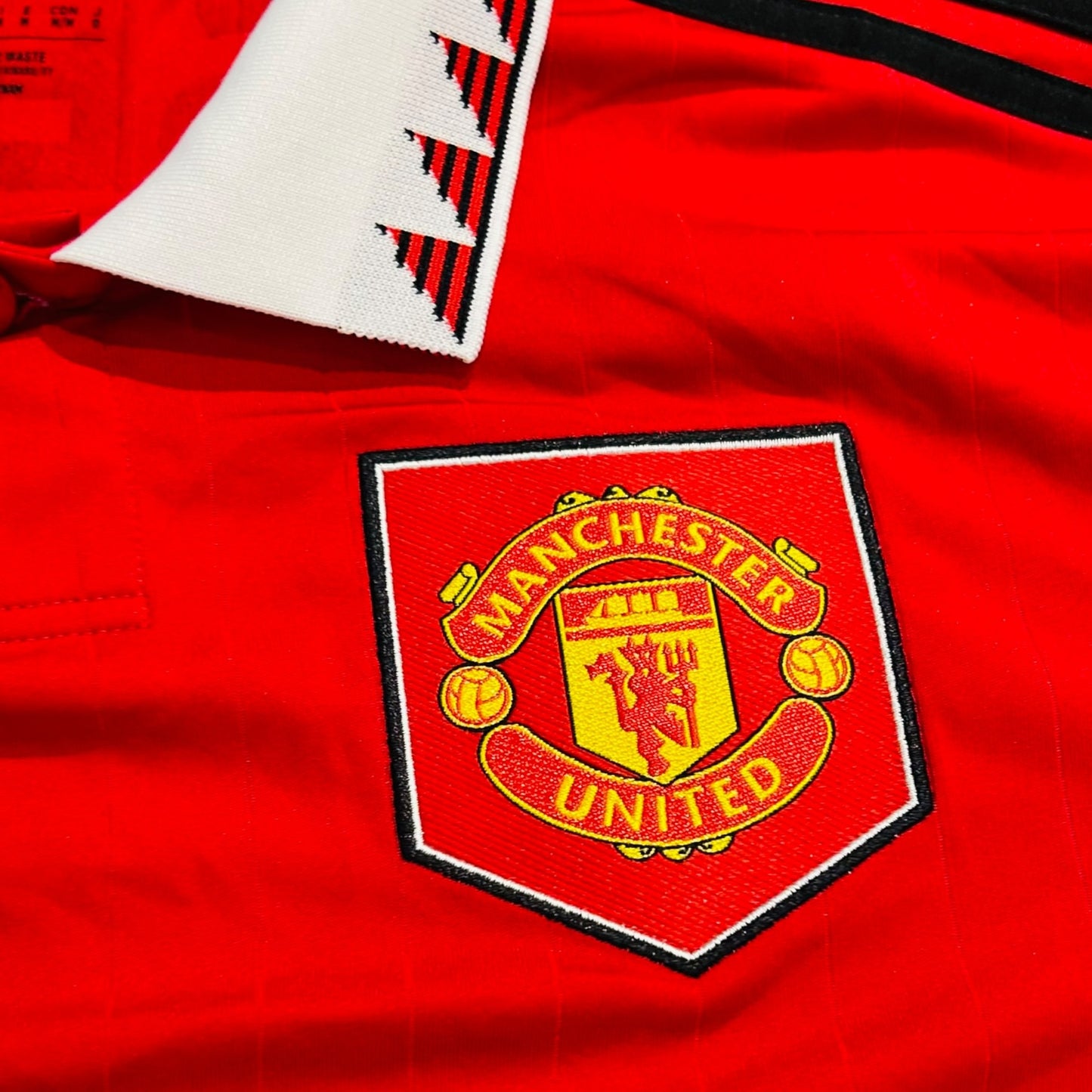 Manchester United 2022/23 Home - Casemiro 18 (Large) - KITLAUNCH