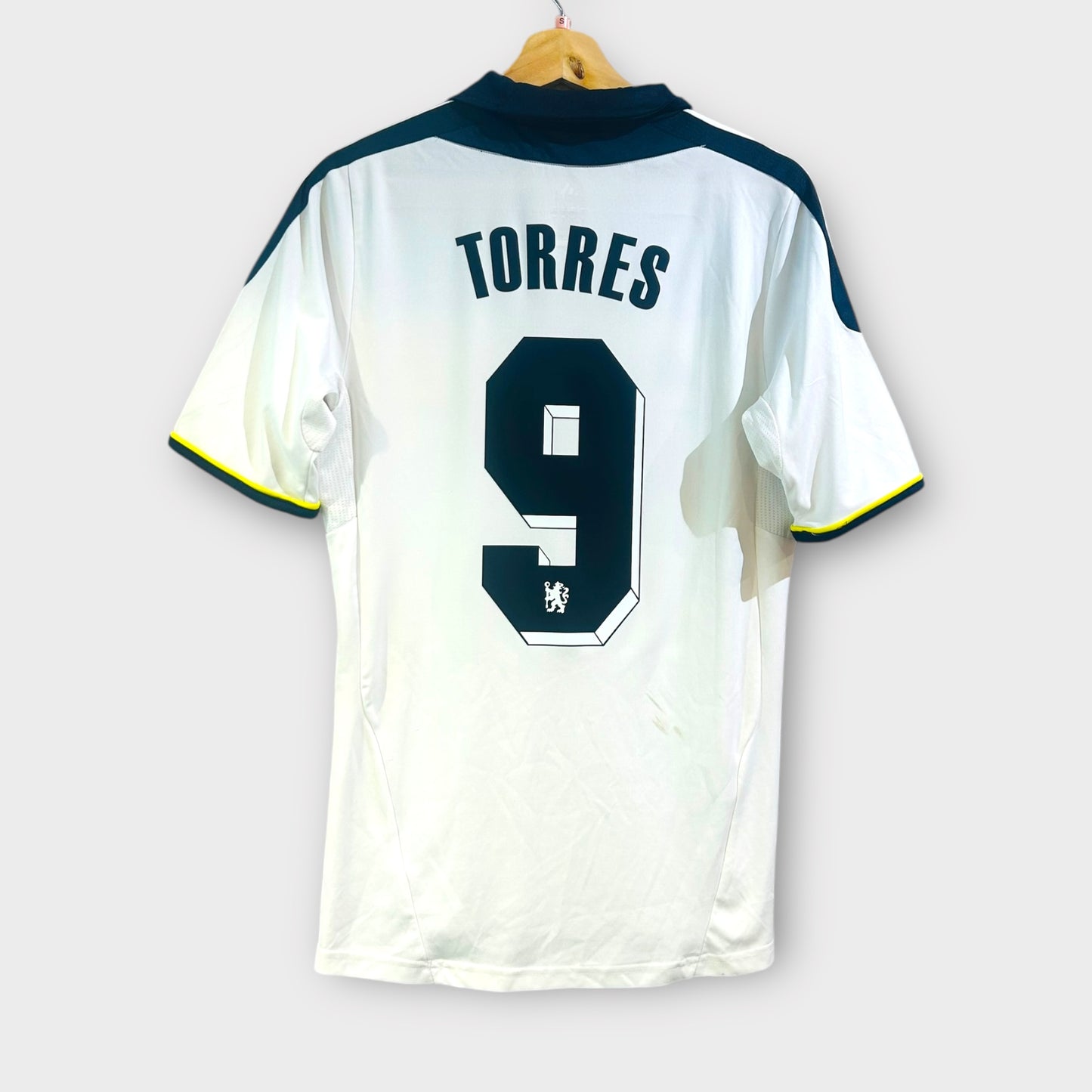 Chelsea 2011/12 Away - Torres 9 (Small)