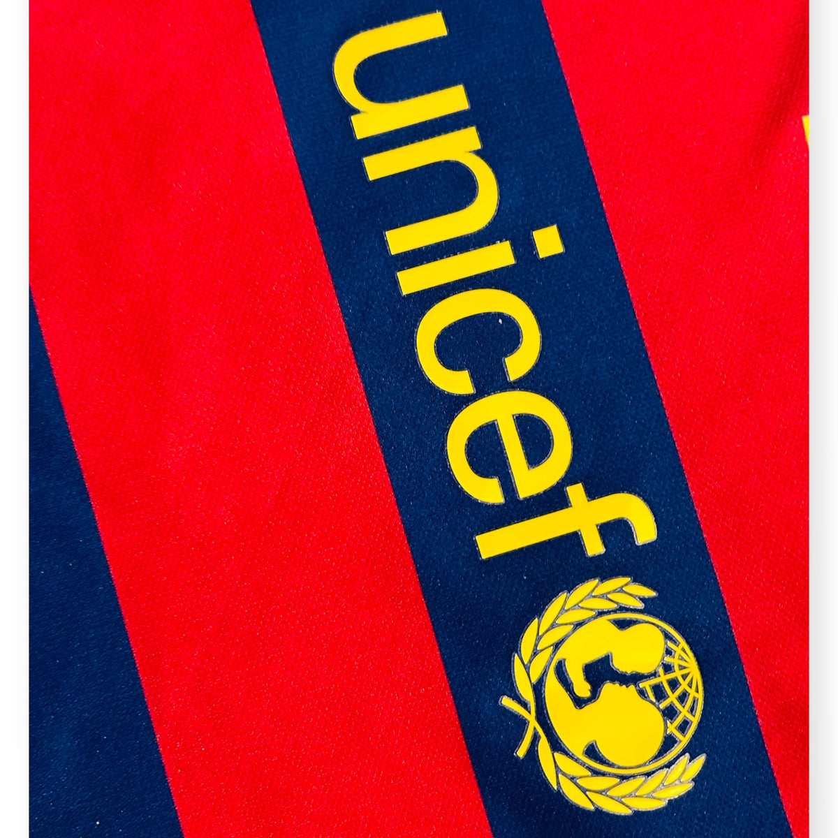 FC Barcelona 2015/16 Home - Neymar Jr 11 (Medium) - KITLAUNCH