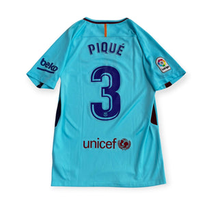 FC Barcelona 2017/18 Away - Piqué 3 (Small)