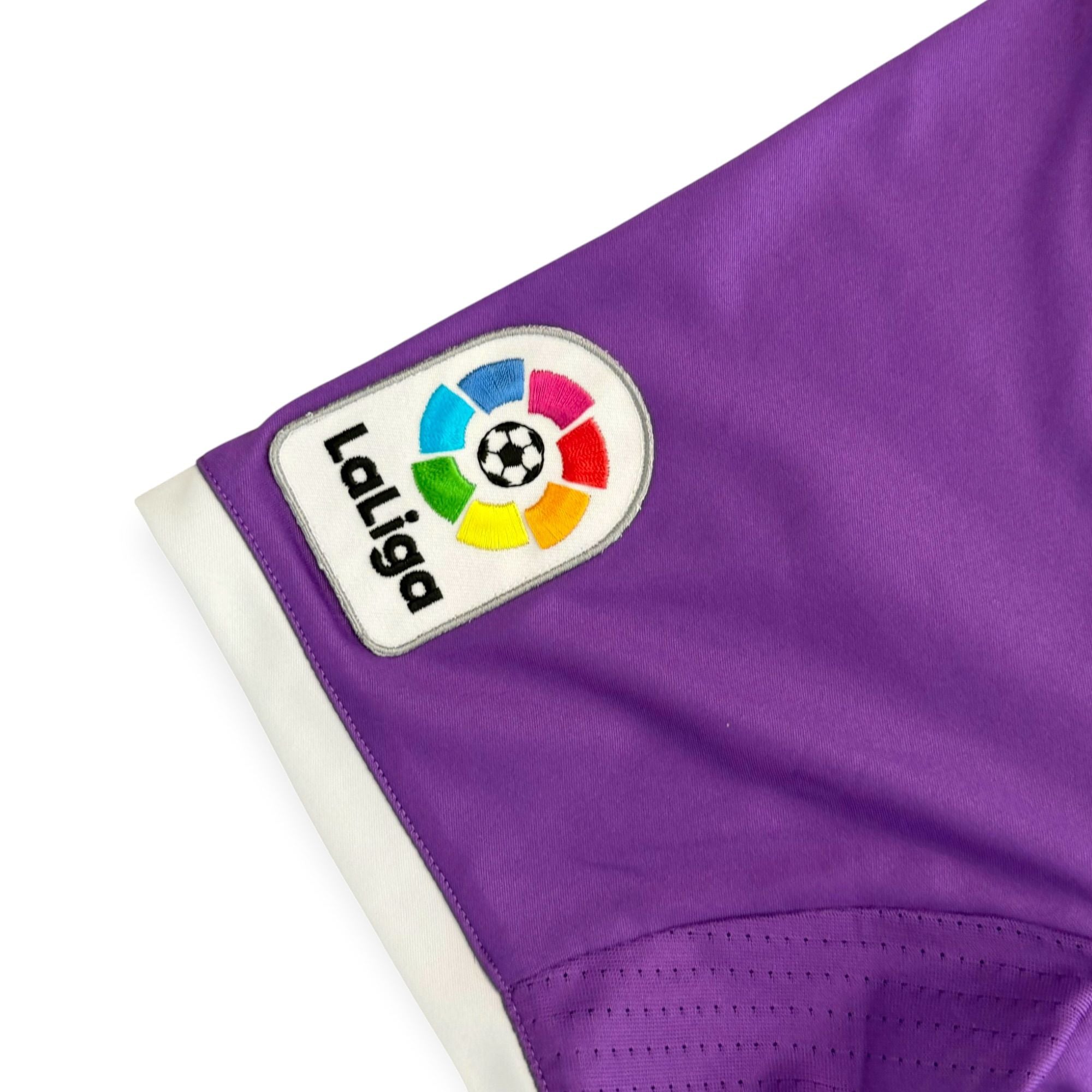Real Madrid 2016/17 Away - Isco 22 (Medium)