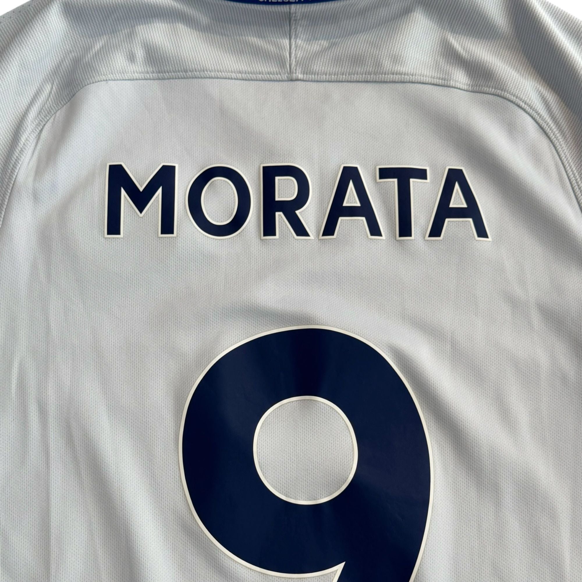 Chelsea FC 2017/18 Away - Morata 9 (Small)