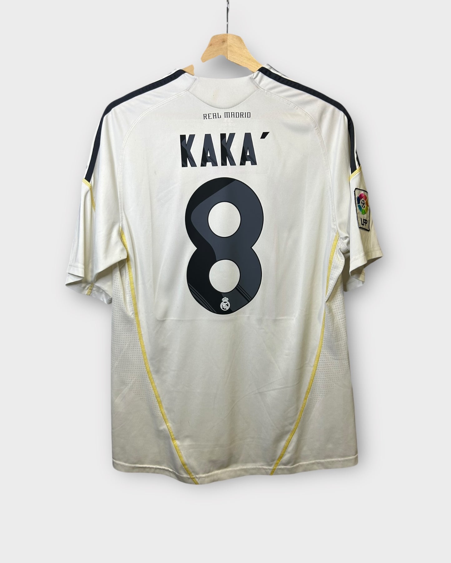 Real Madrid 2009/10 Home - Kaka 8 (Medium)