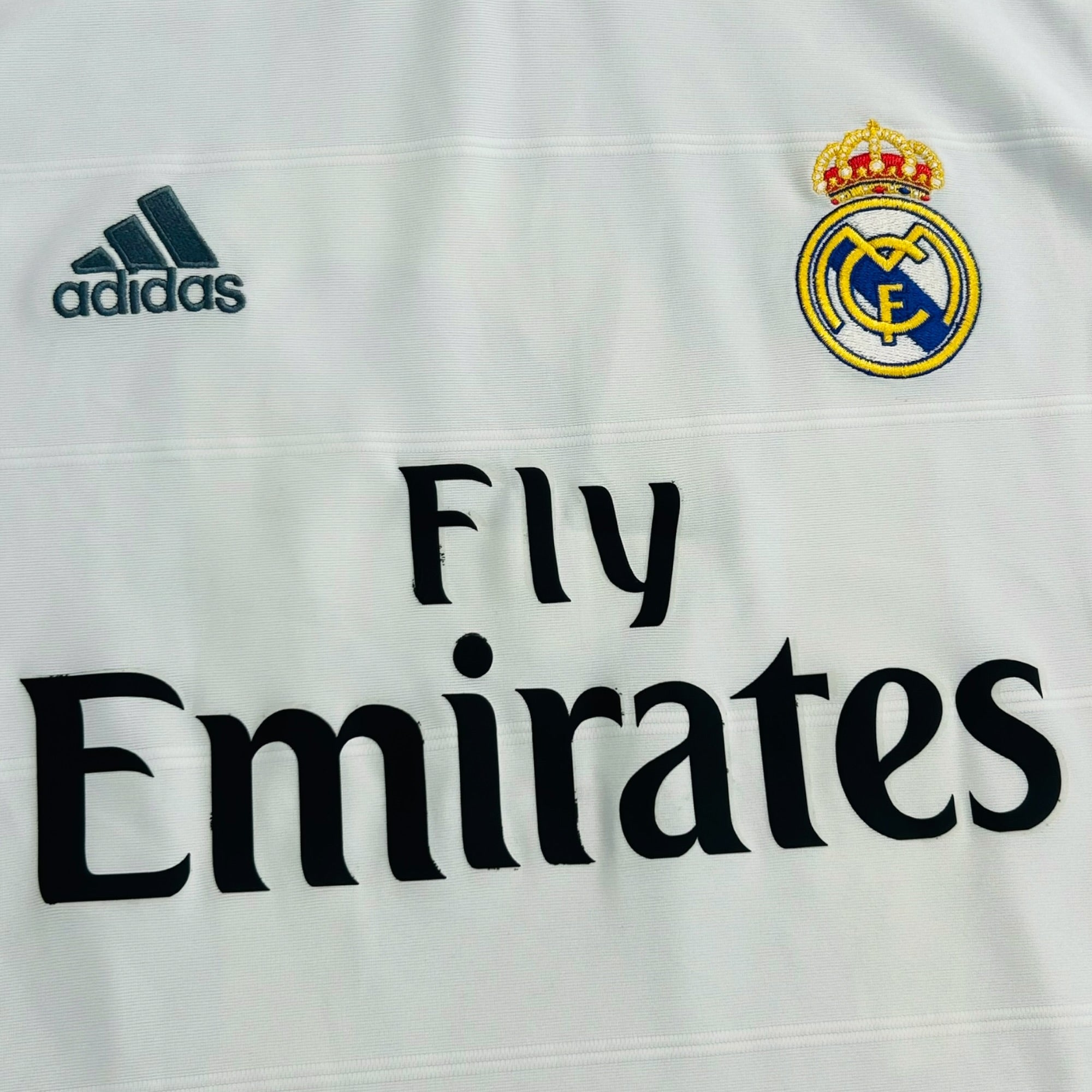 Real Madrid 2013/14 Home - Modric 19 (Large) - KITLAUNCH