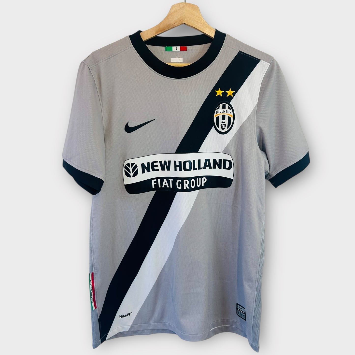 Juventus FC 2009/10 Away - Del Piero 10 (Small) + Shorts (Medium)