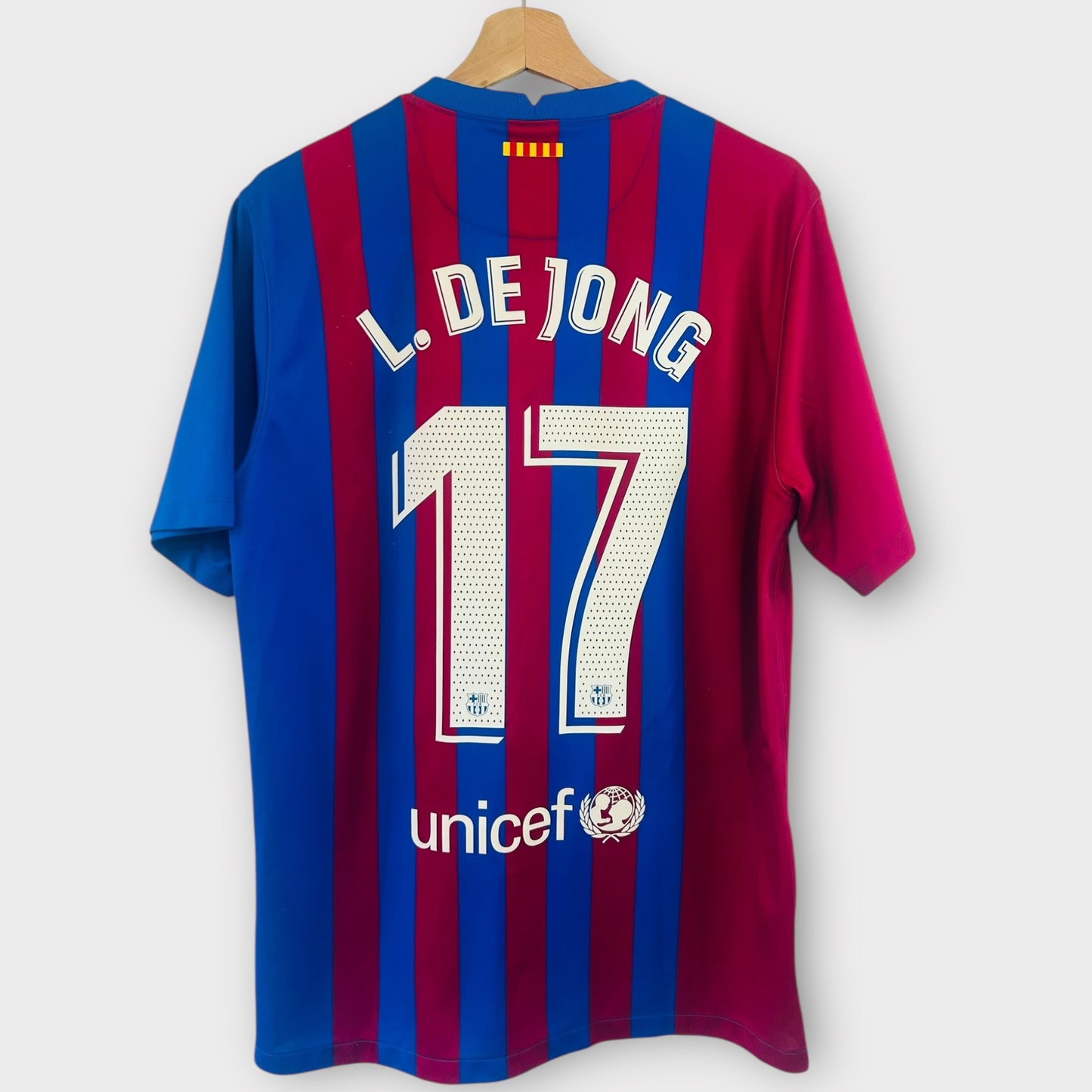 FC Barcelona 2021/22 Home - L. De Jong 17 (Large)