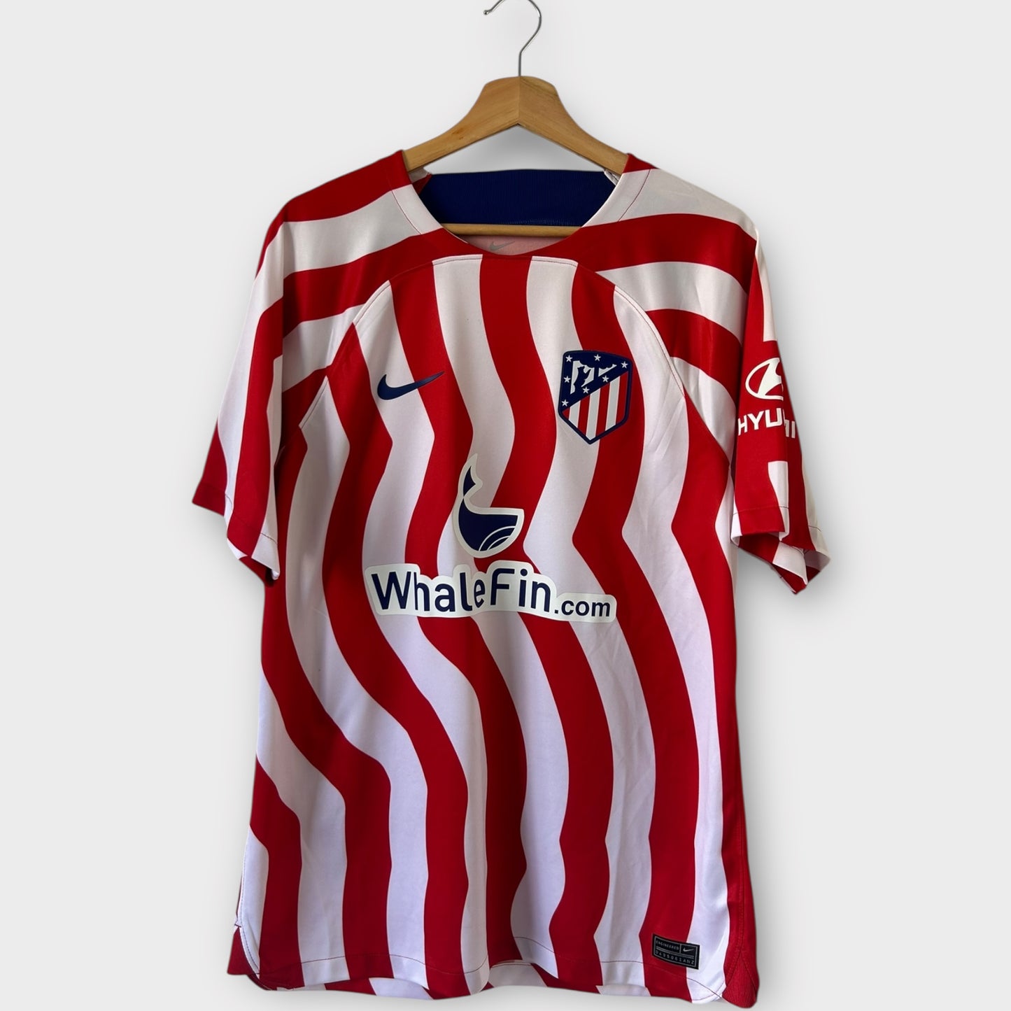 Atlético de Madrid 2022/23 Home - Griezmann 8 (Large)