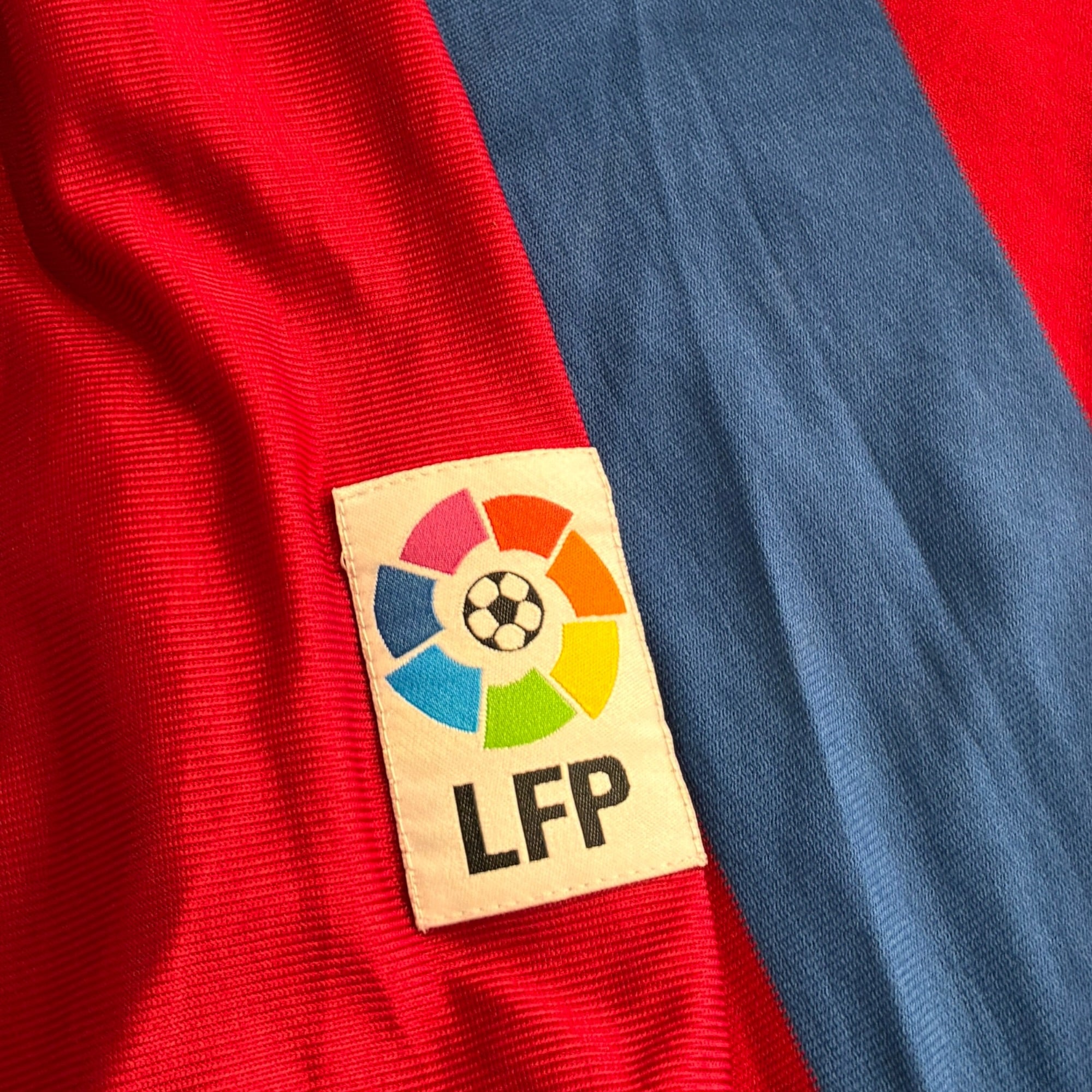 FC Barcelona 2001/02 Home . Rivaldo 10 (XL)