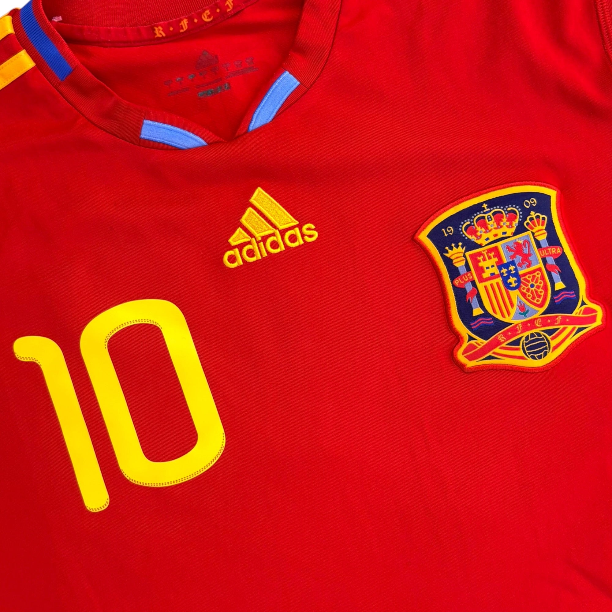 Spain 2010 Home - Fabregas 10 (Large)