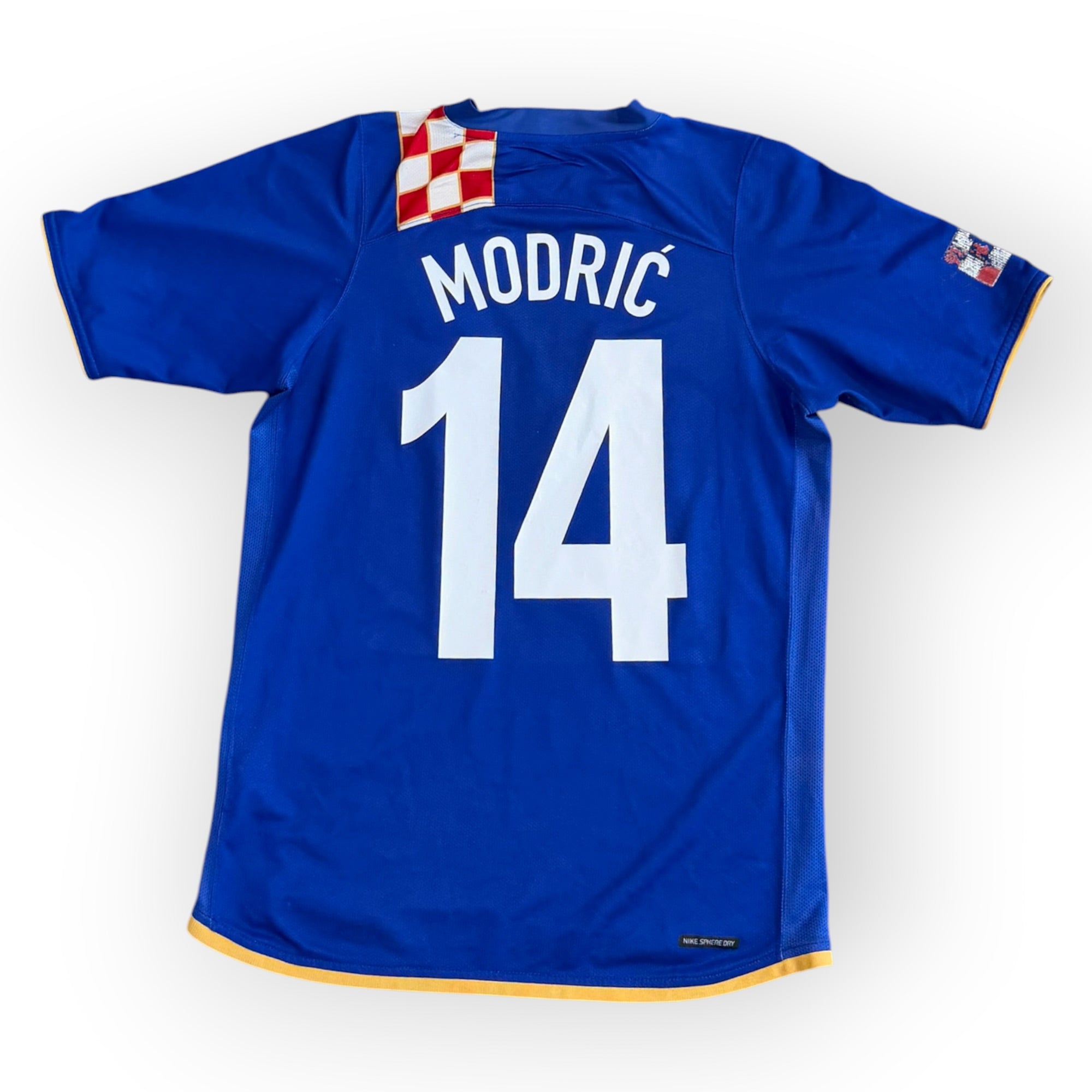Croatia 2006/08 Away - Modric 14 (Small)