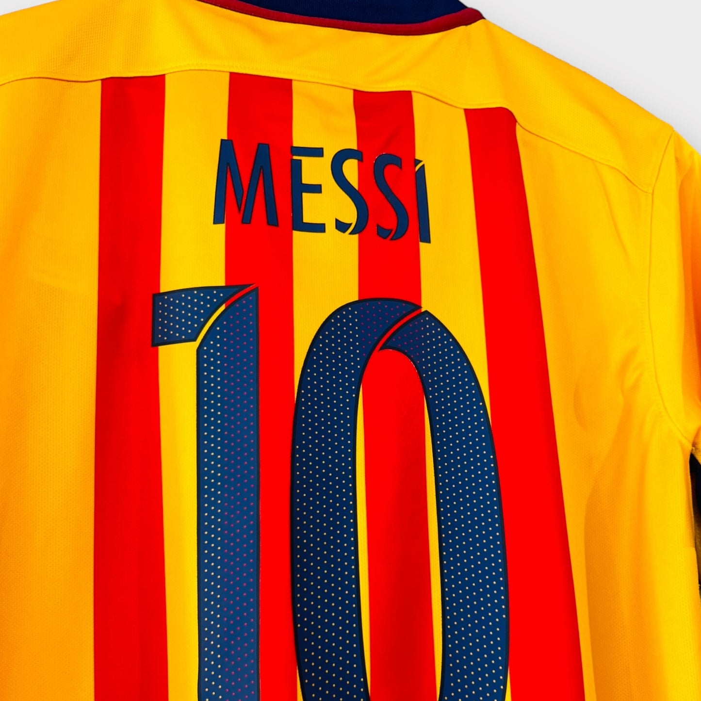 FC Barcelona 2015/16 Away - Messi 10 (Medium)