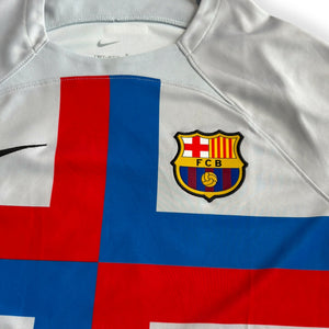 FC Barcelona 2022/23 Away - Pedri 8 (Medium)
