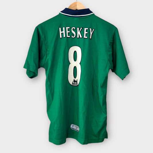 Liverpool 1999/01 Away - Heskey 8 (XS)