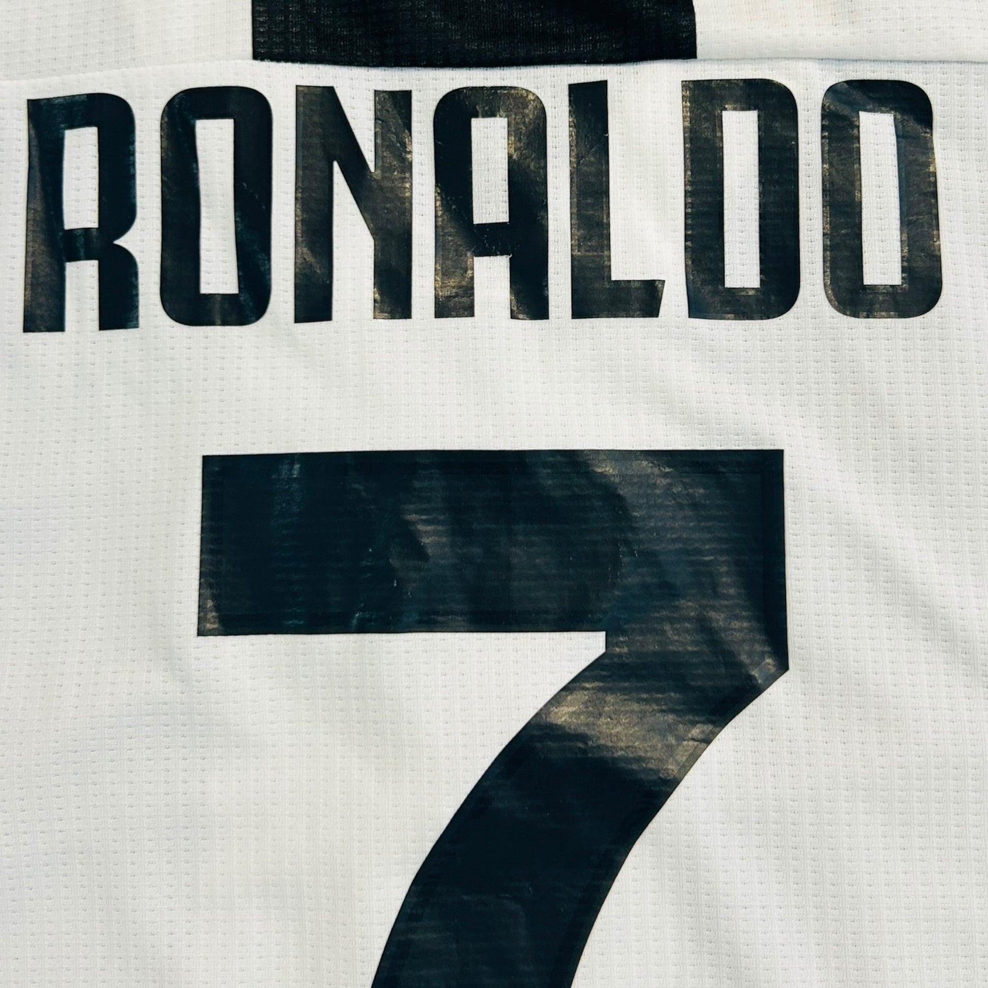 Juventus FC 2018/19 Home Player Version - Ronaldo 7 (Medium) - KITLAUNCH