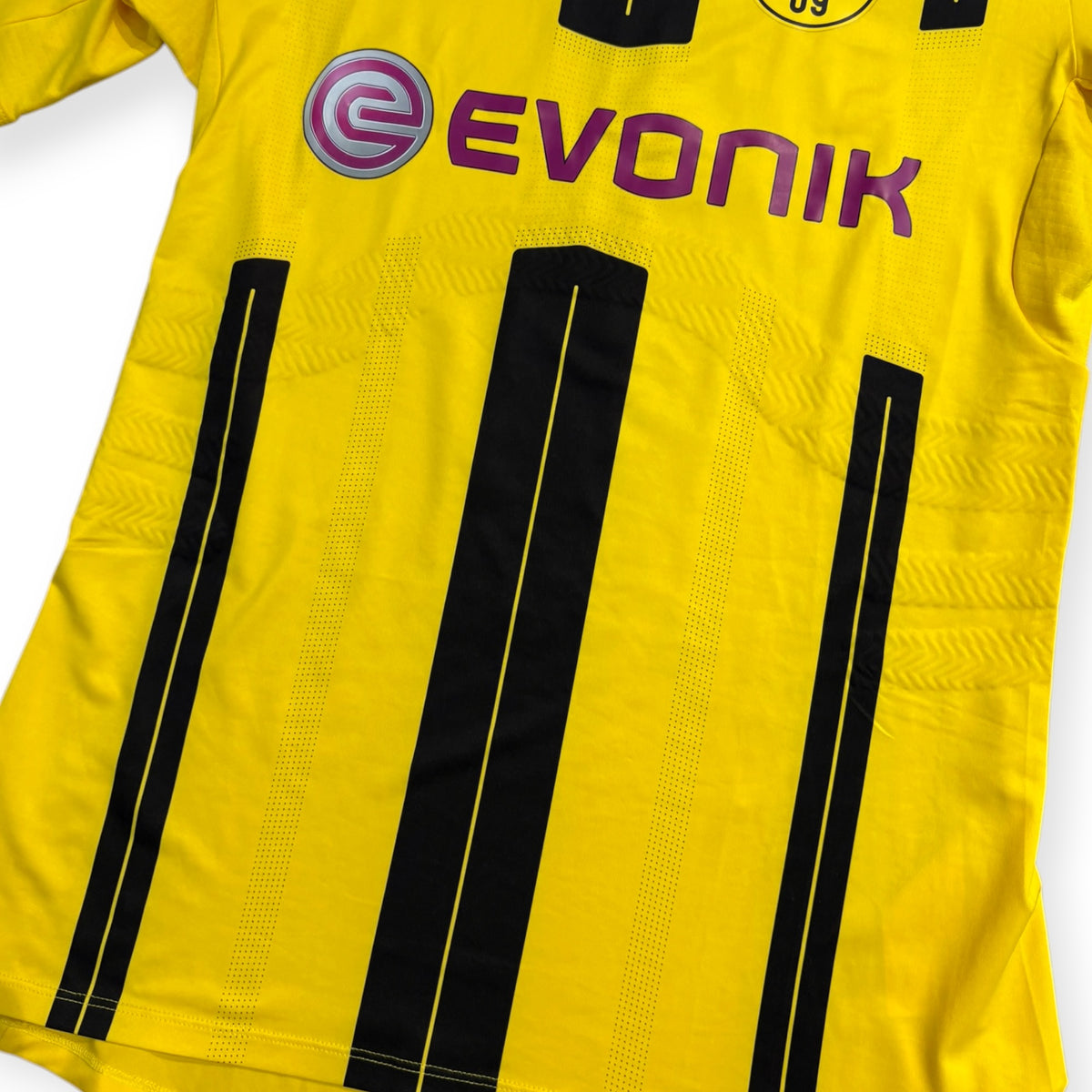 Borussia Dortmund 2016/17 Home Kitroom Issue - Reus 11 (XL fits Medium) - KITLAUNCH