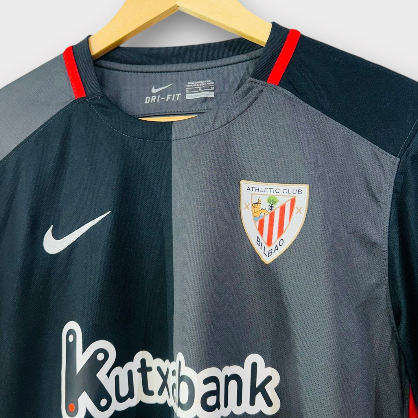 Athletic Club Bilbao 2015/16 Away Shirt (Medium)