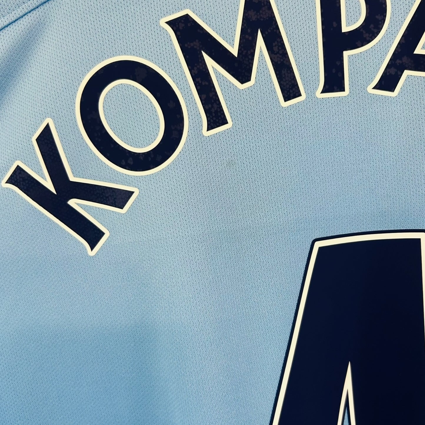 Manchester City 2015/16 Home - Kompany 4 (Large)