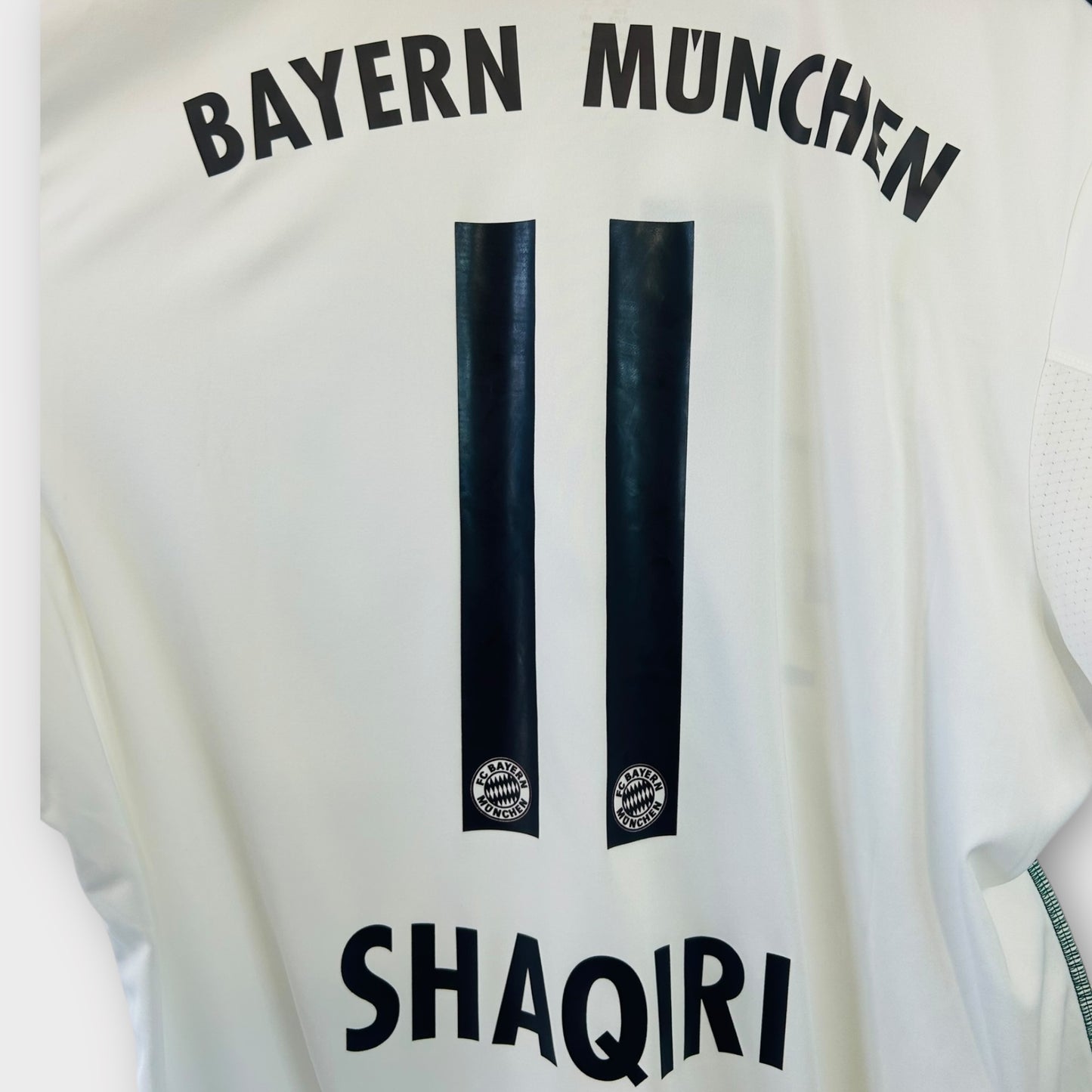 Bayern Munich 2013/14 Away - Shaqiri 11 (XL)