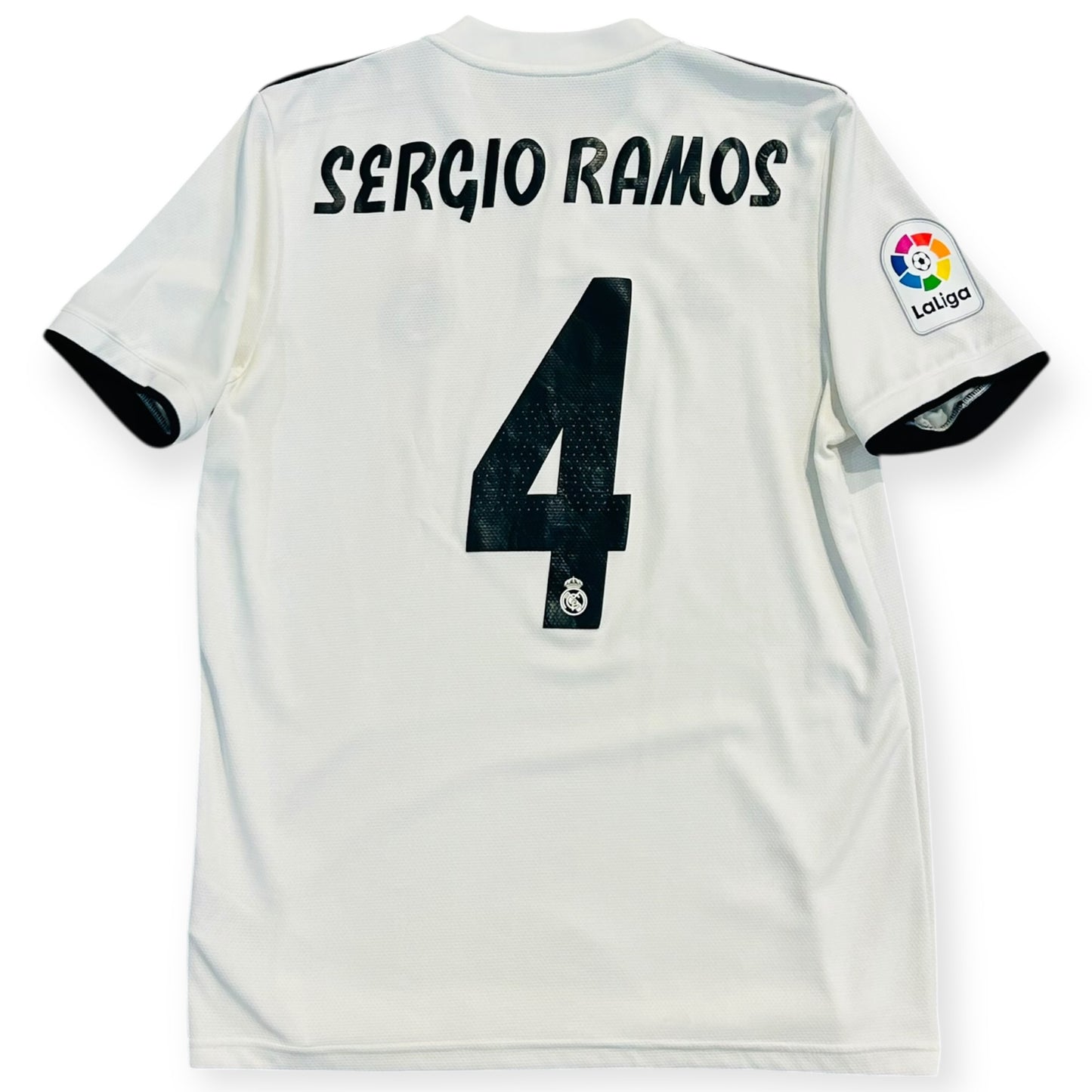 Real Madrid 2018/19 Home . Sergio Ramos 4 (Medium)