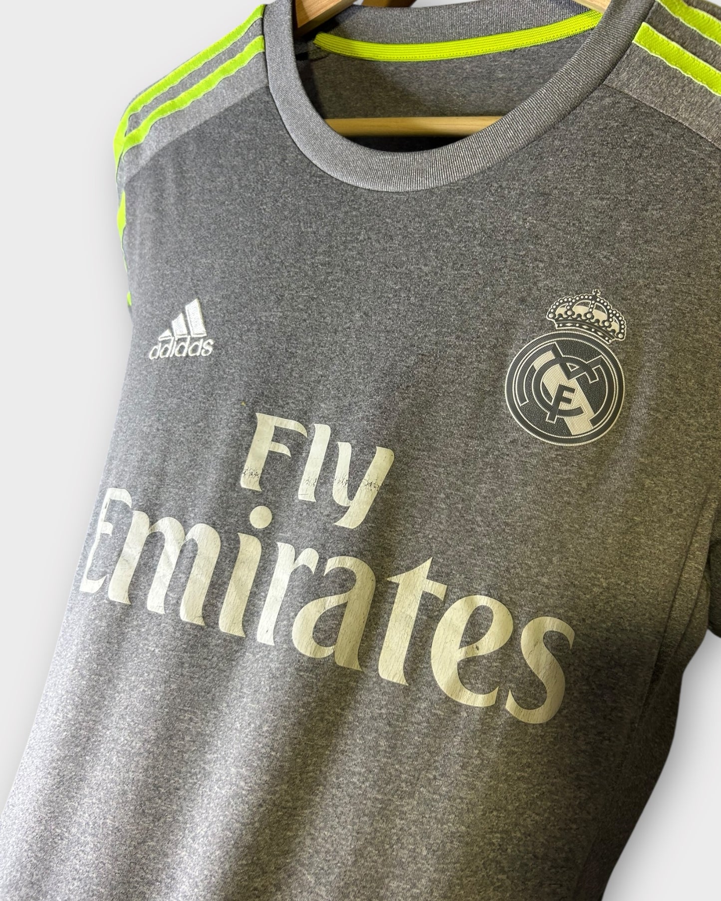 Real Madrid 2015/16 Away - Sergio Ramos 4 (Medium)