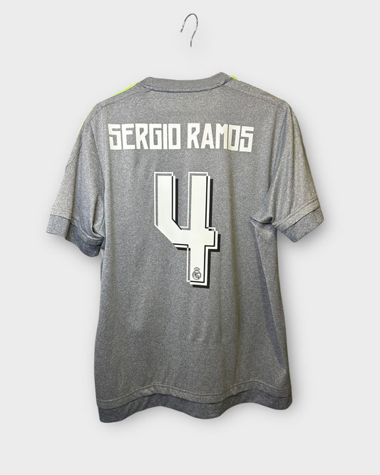 Real Madrid 2015/16 Away - Sergio Ramos 4 (Medium)