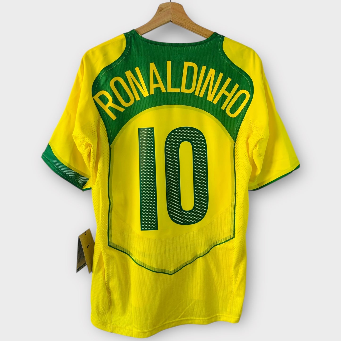 Brazil 2004 Home T90 Re-edition - Ronaldinho 10 (Medium)