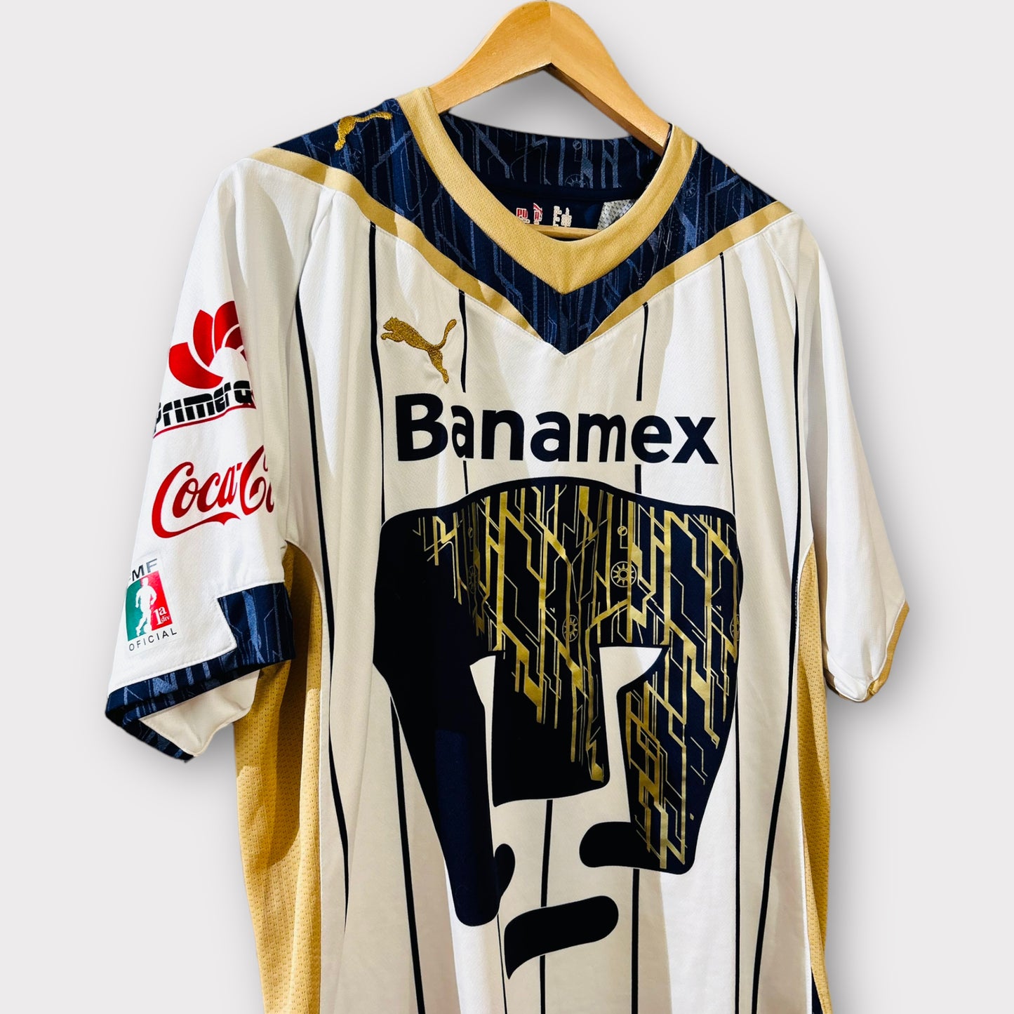 Pumas UNAM 2009/10 Home Shirt (Large)