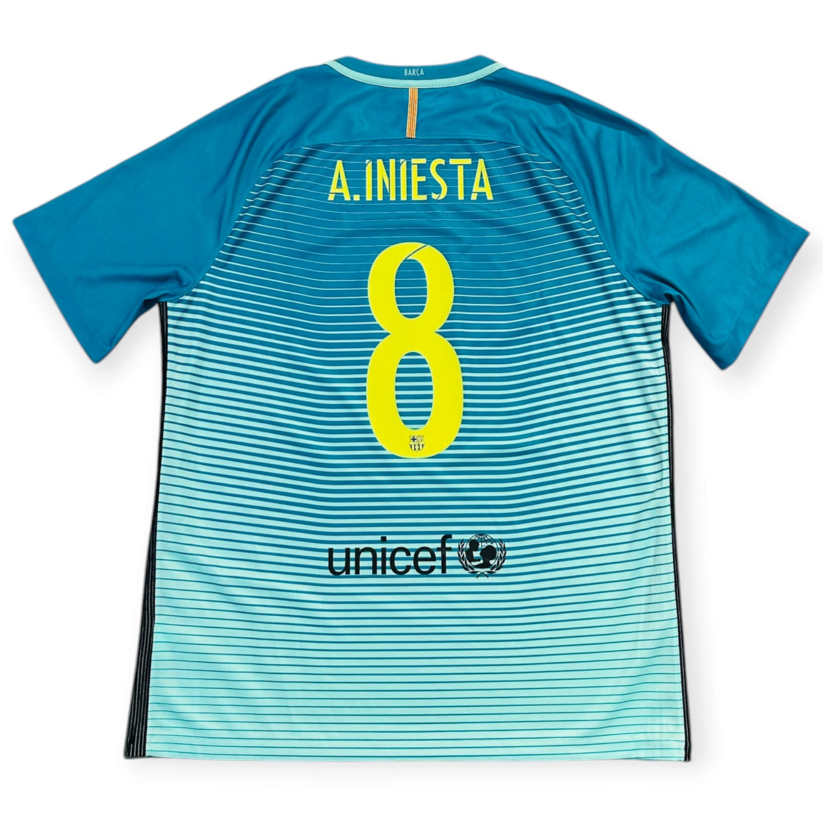 FC Barcelona 2016/17 3rd - Iniesta 8 (XL) - KITLAUNCH