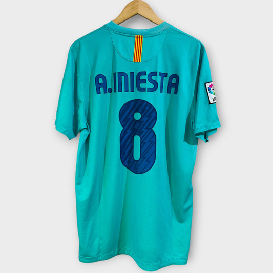 FC Barcelona 2010/11 Away - Iniesta 8 (Large)