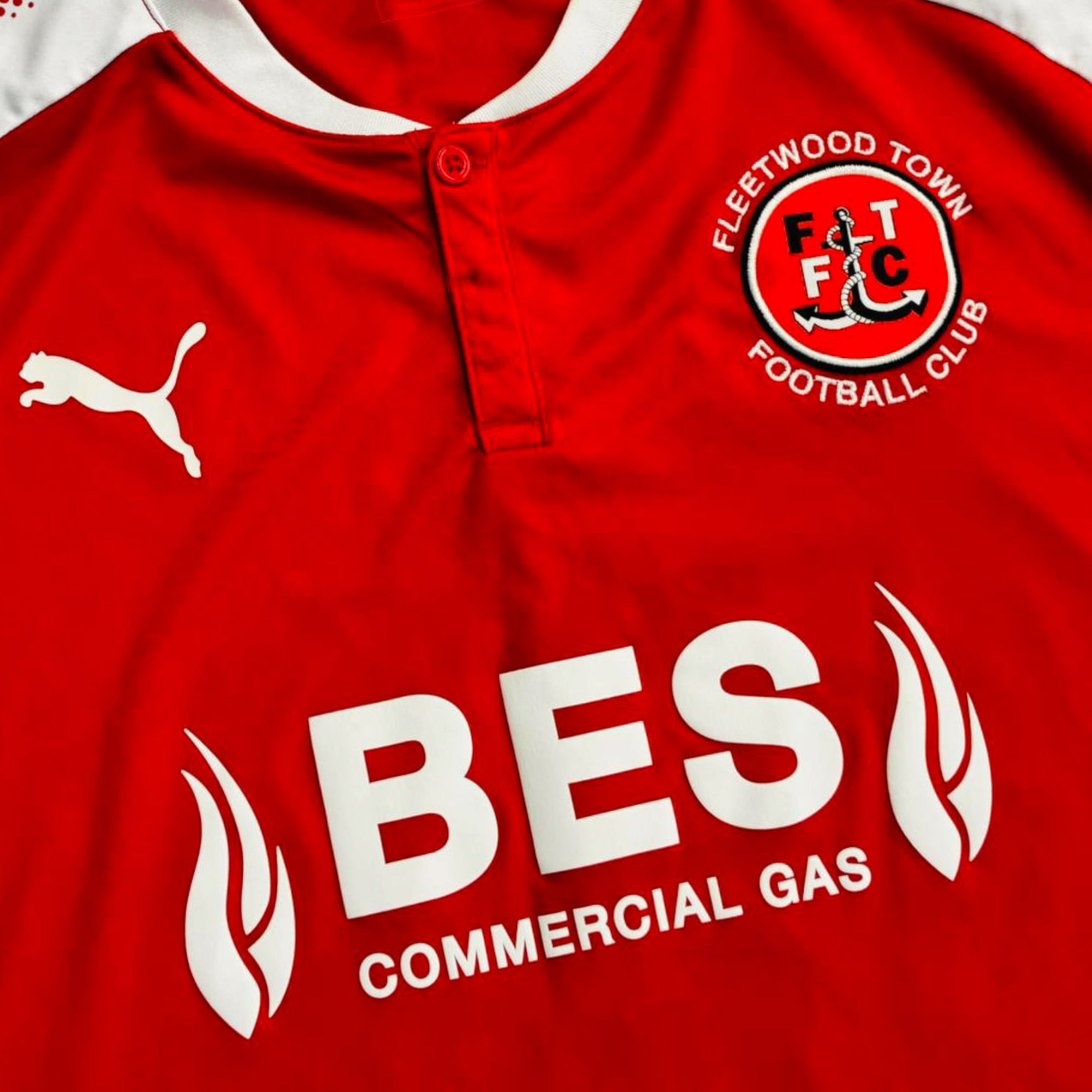 Fleetwood Town FC 2017/18 Home *Signed* - McAleny 10 (3XL)